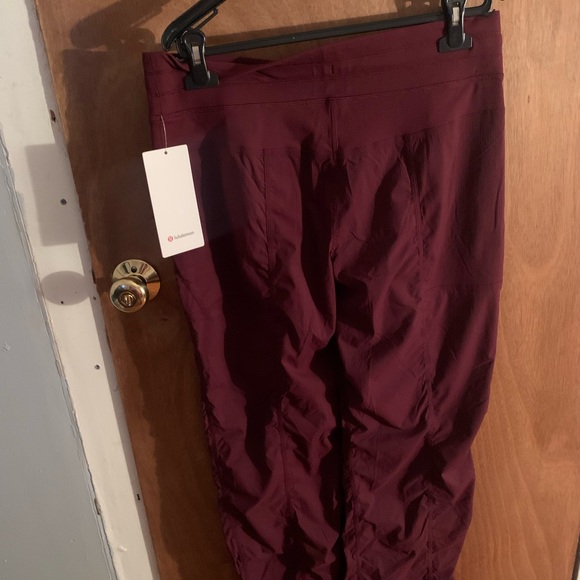 Selling lululemon dance pants nwt any questions ask 🌸😊 - Picture 2 of 4